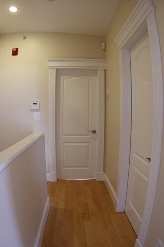 Building Photo - 12 Follen St