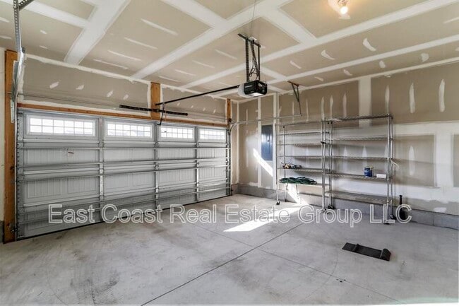 Building Photo - 632 Perspective Pl