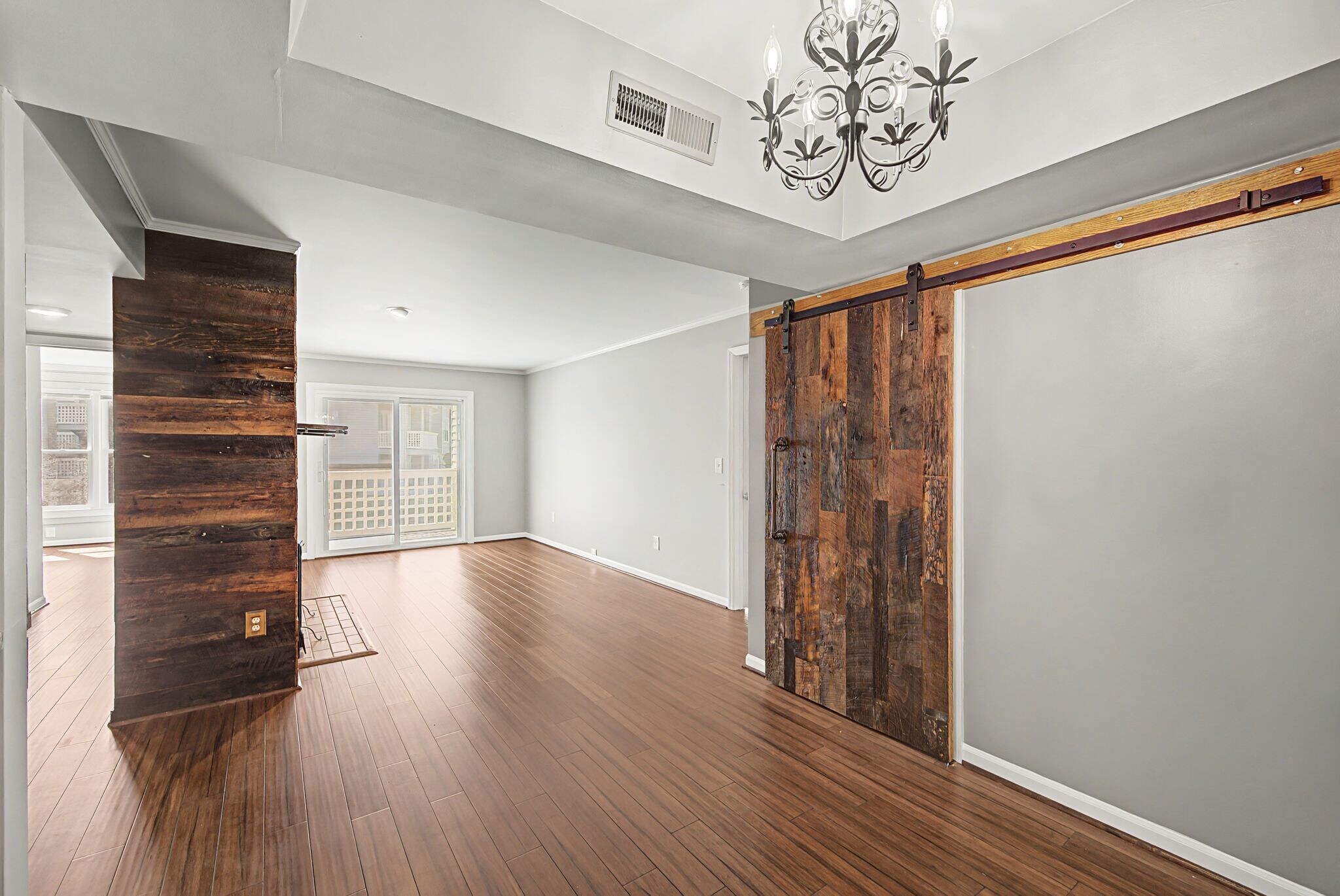 Building Photo - 265 Hillsboro Pl