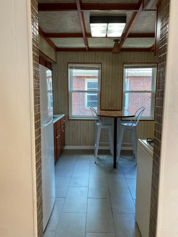 Building Photo - 2279 Shady Ave