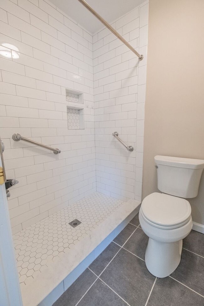 Building Photo - 2BR/2.5BA Townhome – Sweetwater Plantation (West Side)