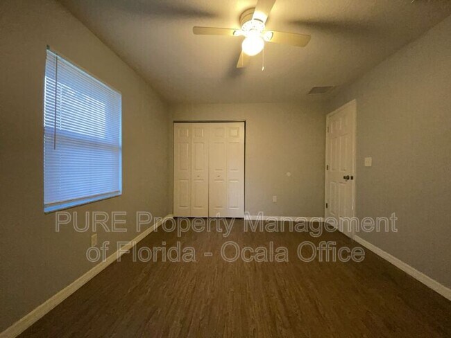 Building Photo - 3650 NE 41st St