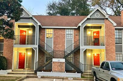 Building Photo - 2401 Sycamore Ave