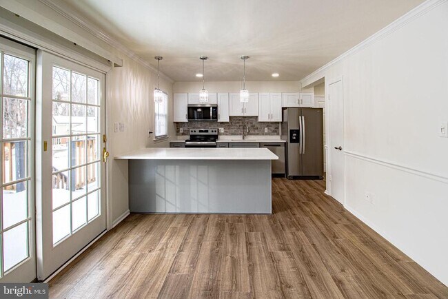 Building Photo - 7885 Godolphin Dr