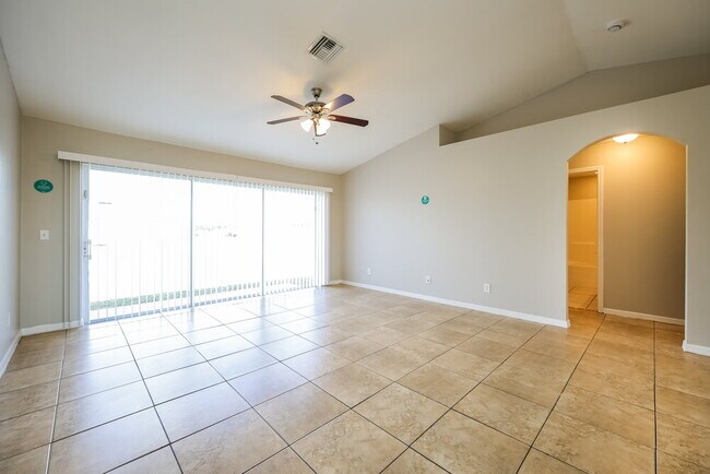 Building Photo - 3100 22nd St SW