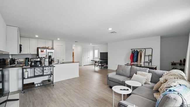 Building Photo - 13423 Pavin Ter