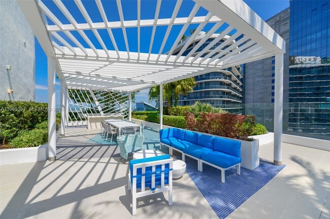 Building Photo - 45 SW 9th St