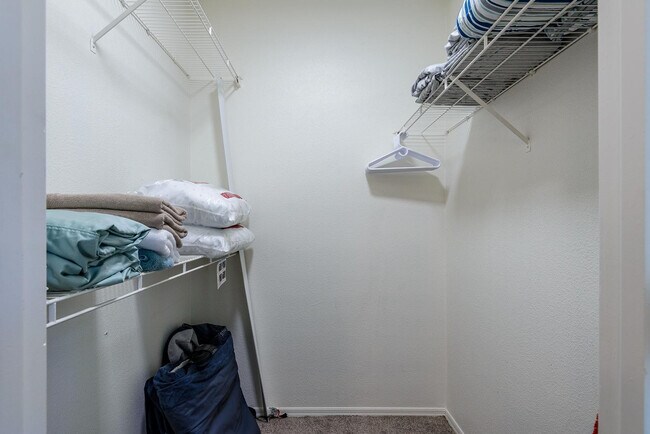 Building Photo - 15095 N Thompson Peak Pkwy