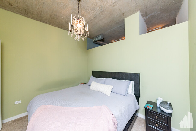 Building Photo - 700 N Larrabee St