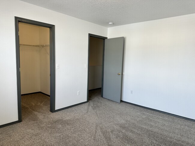 Building Photo - 3416 Parktrail Ct