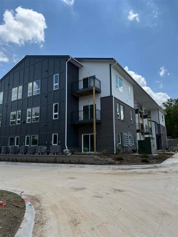 Building Photo - 603 US-6