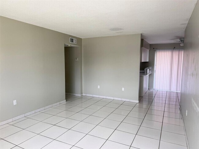 Building Photo - 5317 Curry Ford Rd
