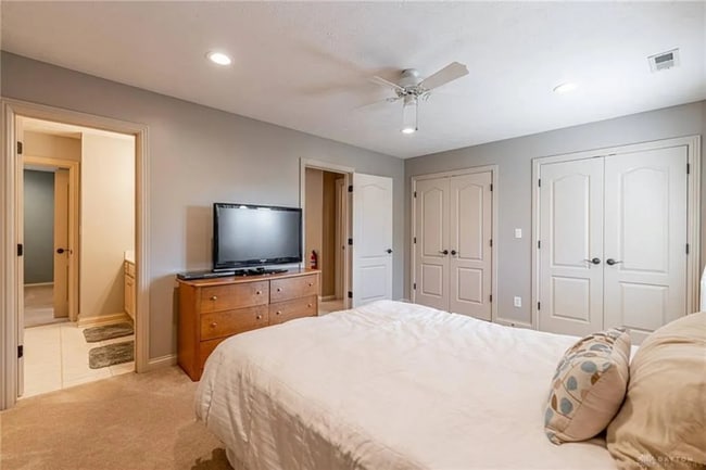 Building Photo - Immaculate Home in a Golf Course Community