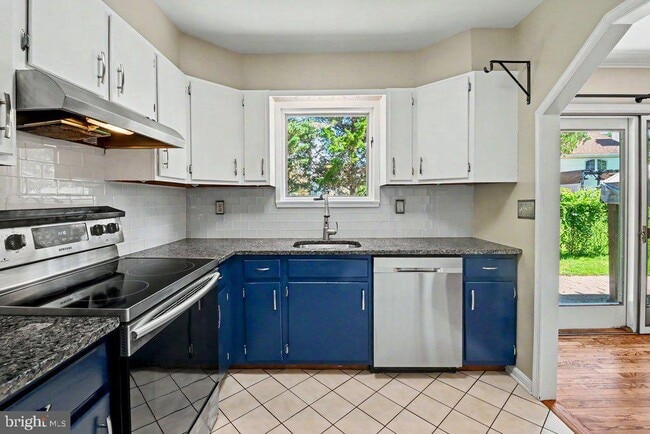 Building Photo - 7804 Stafford Hill Ct