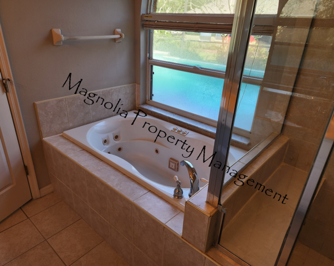 Building Photo - Heathrow/Lake Mary- 3/2 SF Screened Pool- ...