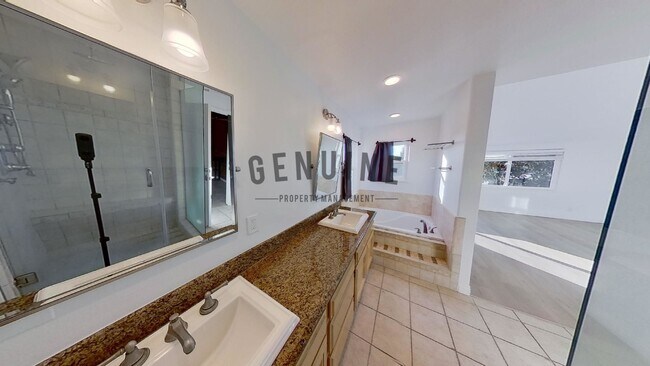 Building Photo - COMING SOON: Beautiful 3BD 3.5BA Townhome in Newport Heights