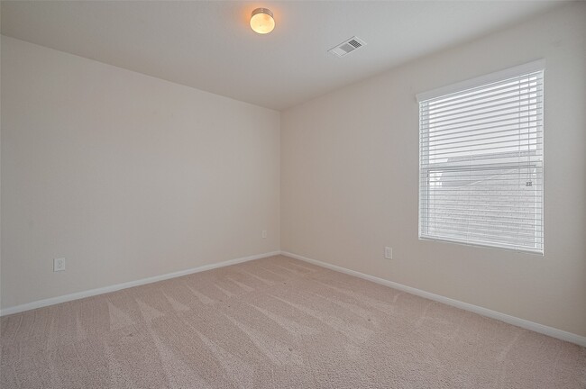Building Photo - 2315 Zephyr Ln