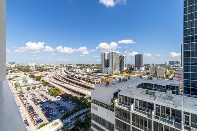 Building Photo - 1040 Biscayne Blvd