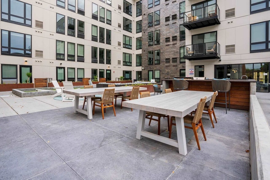 Building Photo - 1410 Nicollet Ave