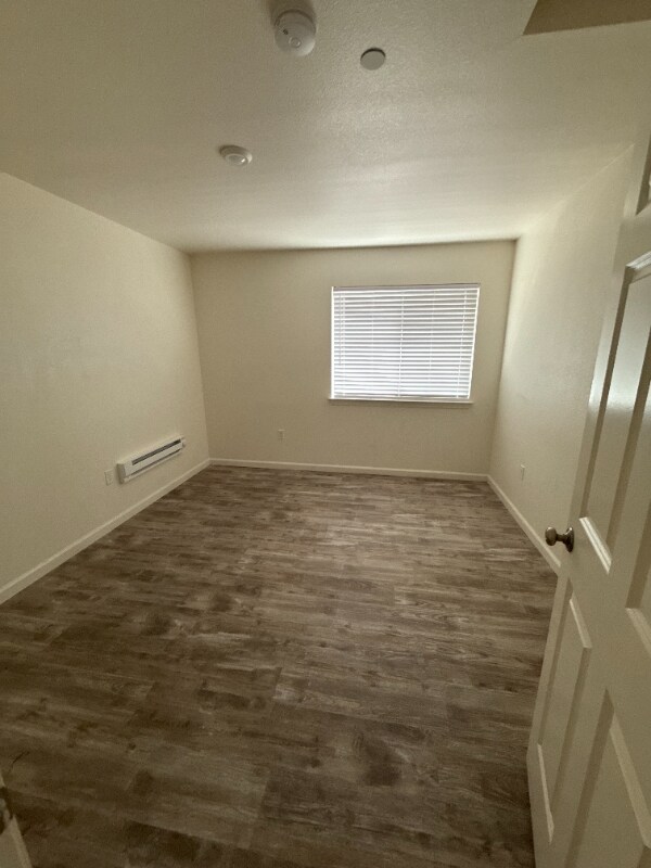 Building Photo - 391 S Sanderson Way