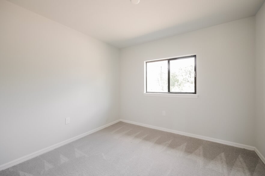 Building Photo - 2507 50th St SW