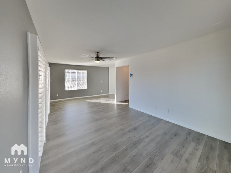 Building Photo - 8044 Mercury Skye St