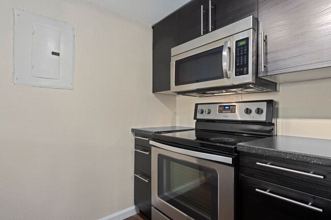 Building Photo - Wonderful West Arvada 2 bedroom condo - AVAILABLE NOW