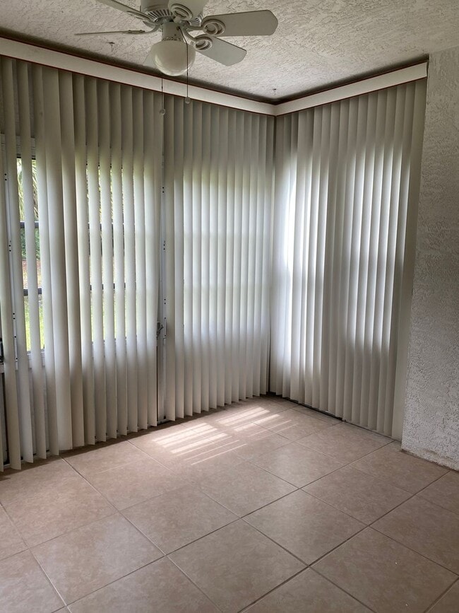 Building Photo - 55+ community 2 BED 2 BATH  in High Point of Fort Pierce