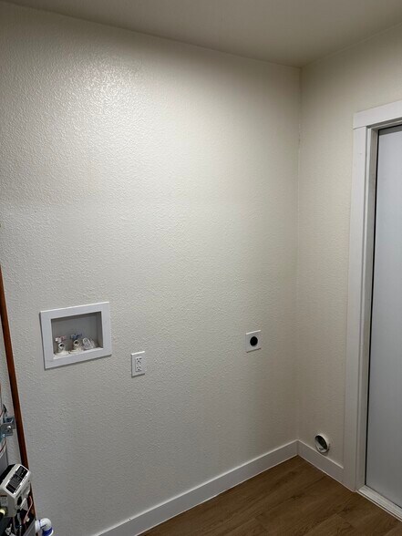 Building Photo - 505 Carpino Ave