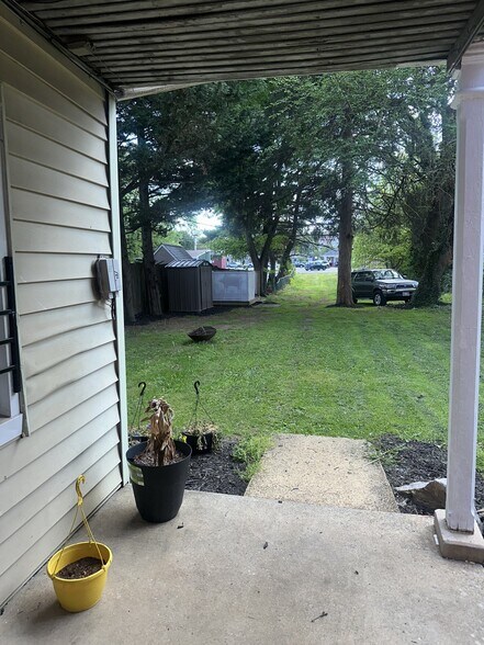 Building Photo - 115 East Ave