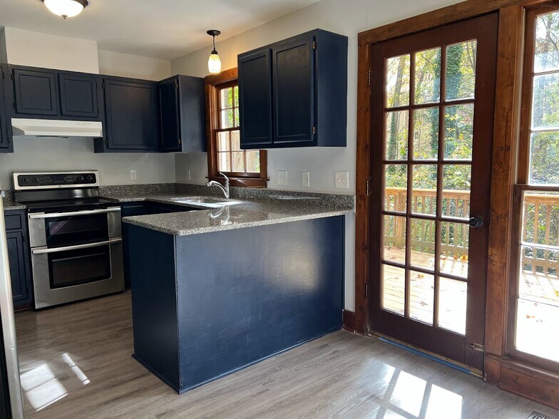 Building Photo - 4905 Coral Ridge Ct