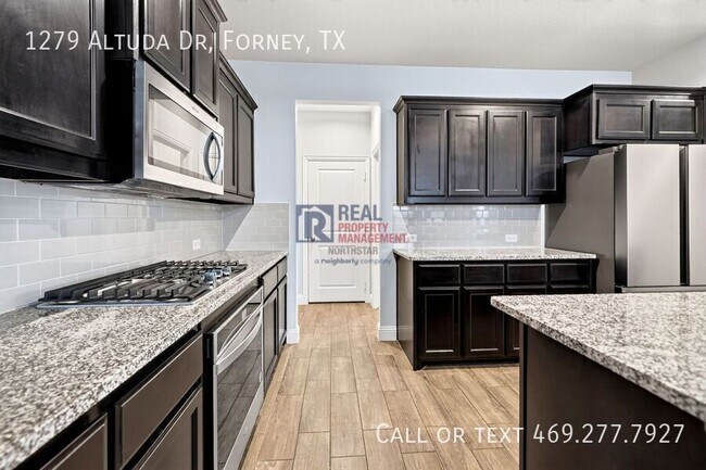 Building Photo - 1279 Altuda Dr