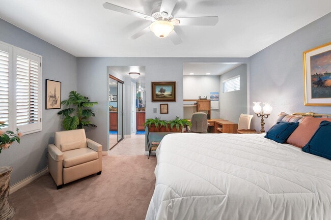 Building Photo - 78505 Vista Del Fuente