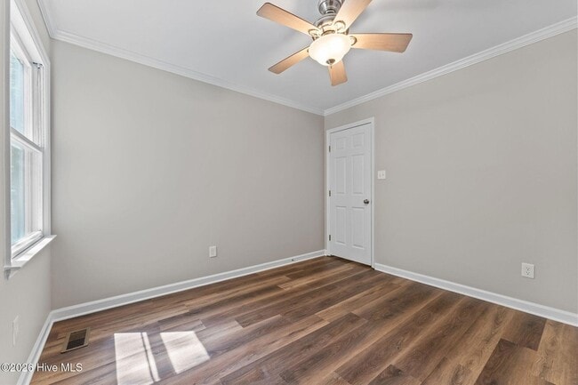 Building Photo - 24 Spring Lake Dr