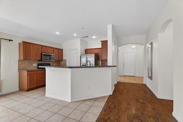 Building Photo - 3705 Redwood Cir