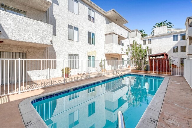 Building Photo - 1422 Rock Glen Ave