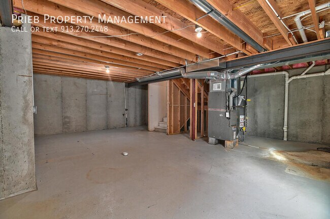 Building Photo - 310 N Ferrel St