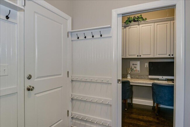 Building Photo - 847 Williford Run Dr