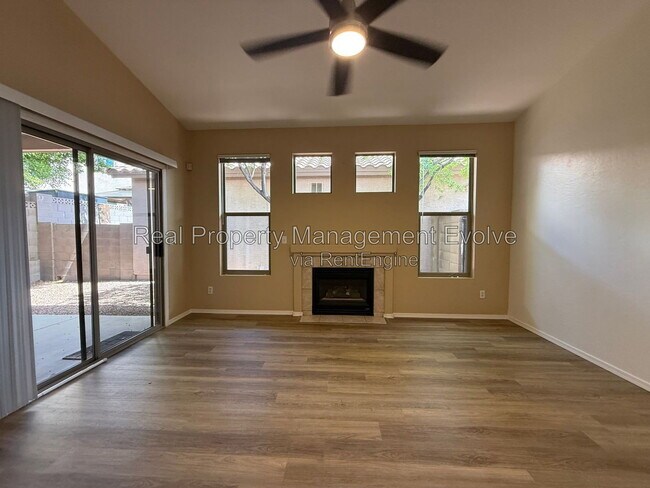 Building Photo - 8802 E University Dr