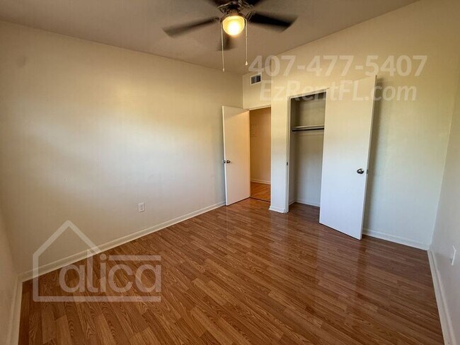 Building Photo - 6240 Bolling Dr