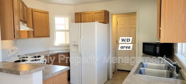 Building Photo - 11298 W Stallion Ln