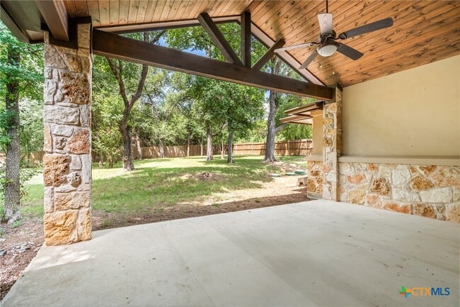 Building Photo - 1010 Woodland Bend Cir