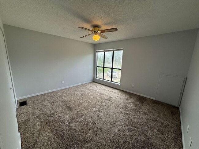 Building Photo - Gulf Breeze - Villa Woods - 2 bedroom, 1.5 bathroom