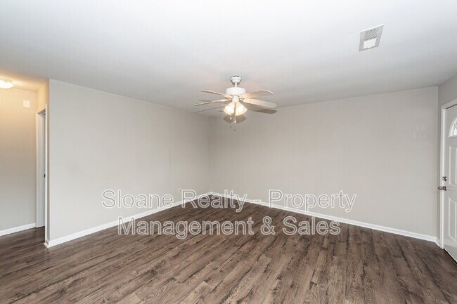 Building Photo - 819 Sandpiper Dr