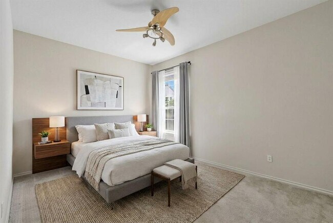 Building Photo - 125 Pine Cove