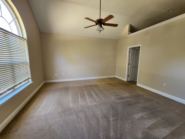 Building Photo - 6320 Luckey Ln