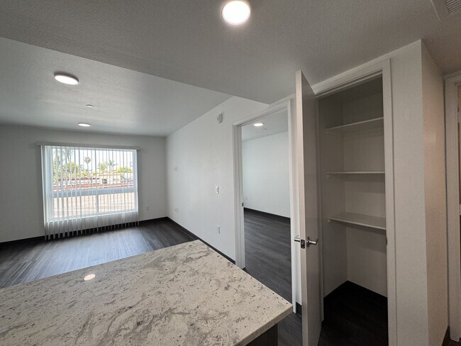 Building Photo - 3509 Vista Ln