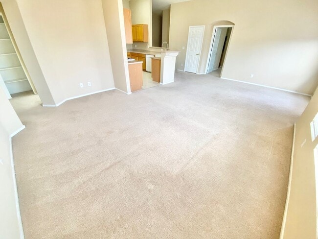 Building Photo - OVELY  2 BED ROOM 2 BATHROOM TOWNHOES LOCATED IN A GATED COMMUNITY IN HENDERSON