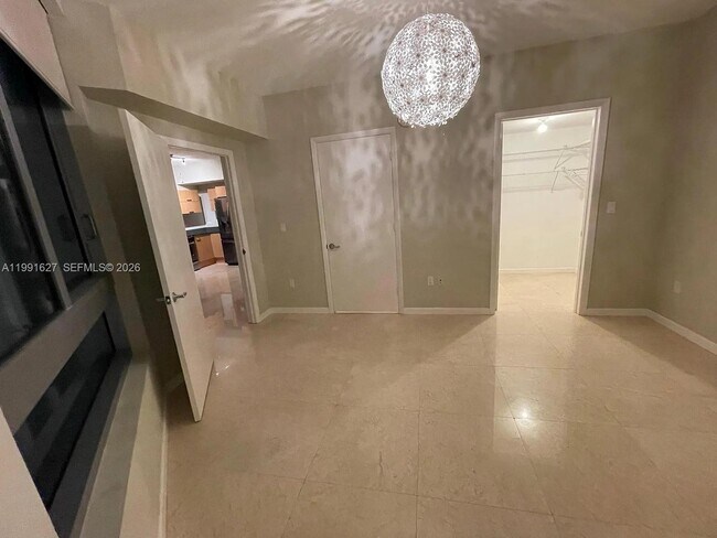 Building Photo - 350 S Miami Ave