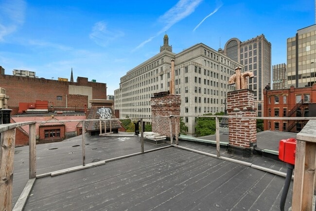 Building Photo - 232 Clarendon St